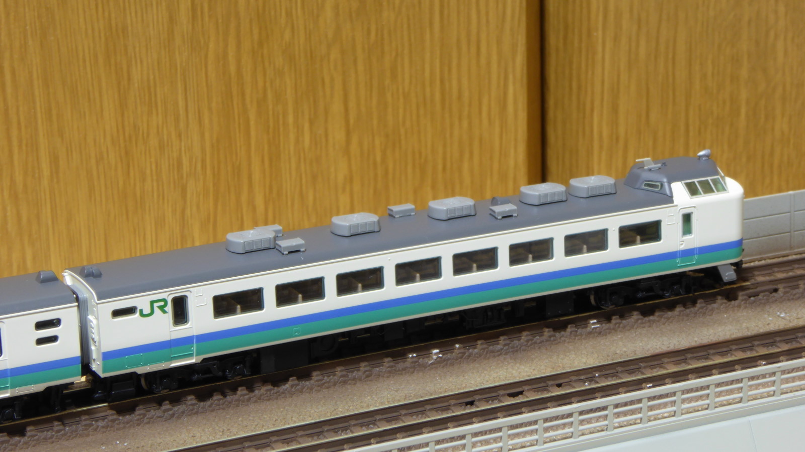 TOMIX 485系（上沼垂色・白鳥）Bセット 入線 | 気軽にNゲージ＠鉄道