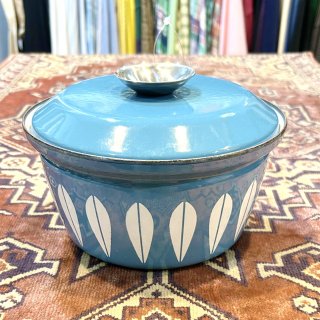 千葉県八千代市勝田台でアメリカ直輸入の古着を販売しています。