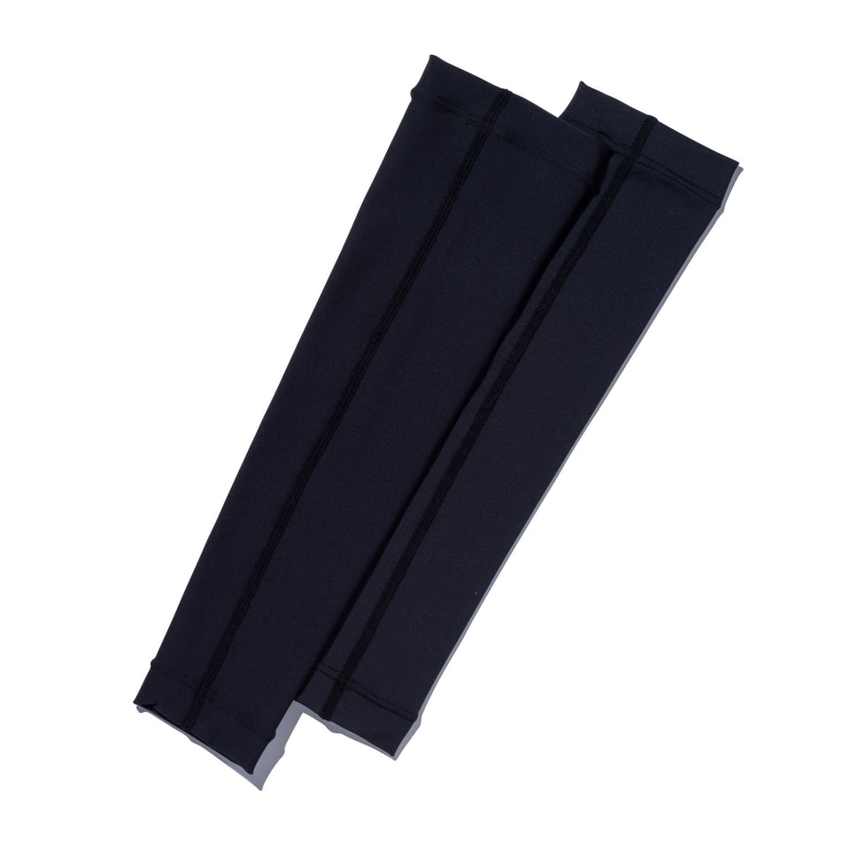 アームスリーブ フラッグロゴ ブラック × ホワイト | ニューエラ