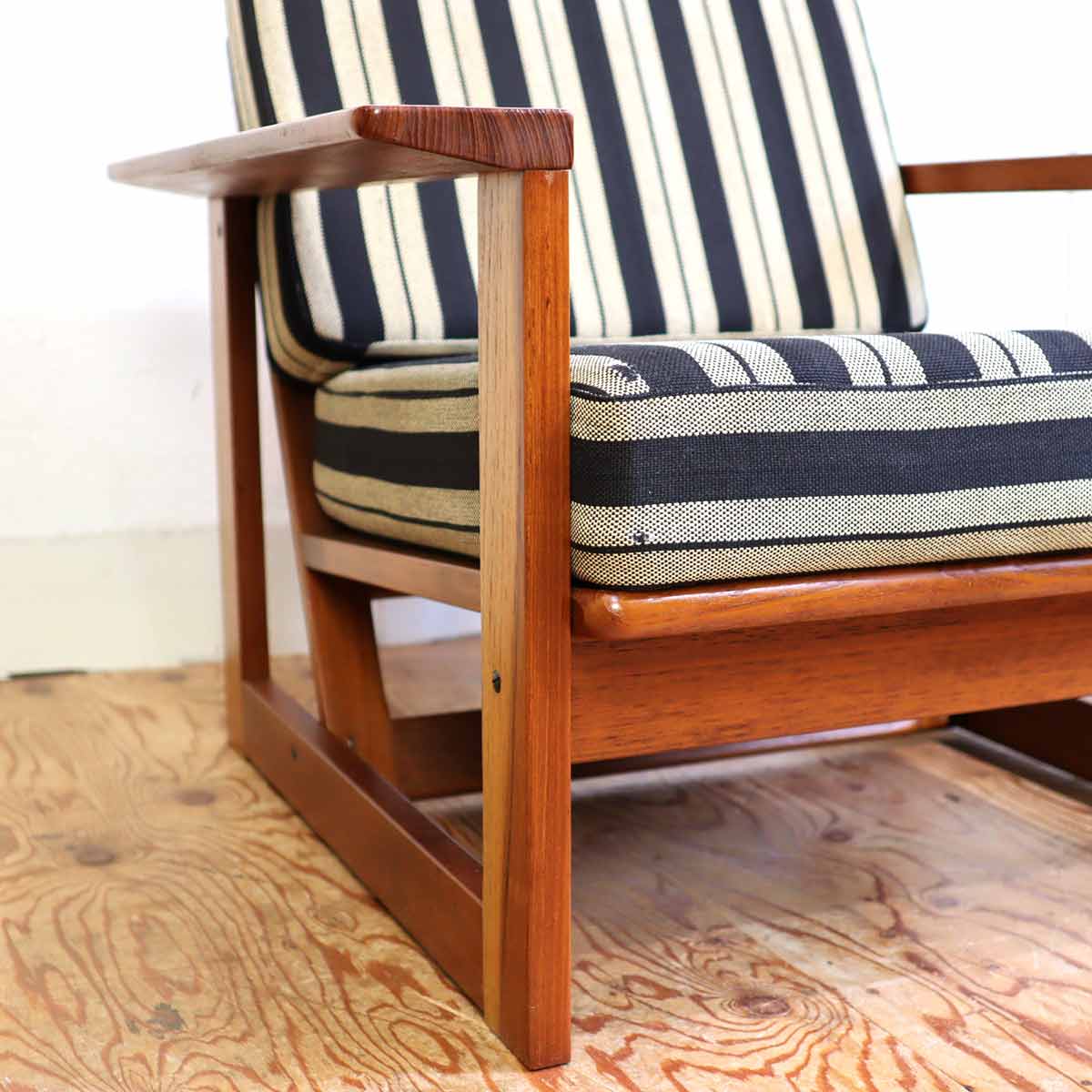 コスガ / KOSUGA アームソファ チーク材 ストライプ 【2
