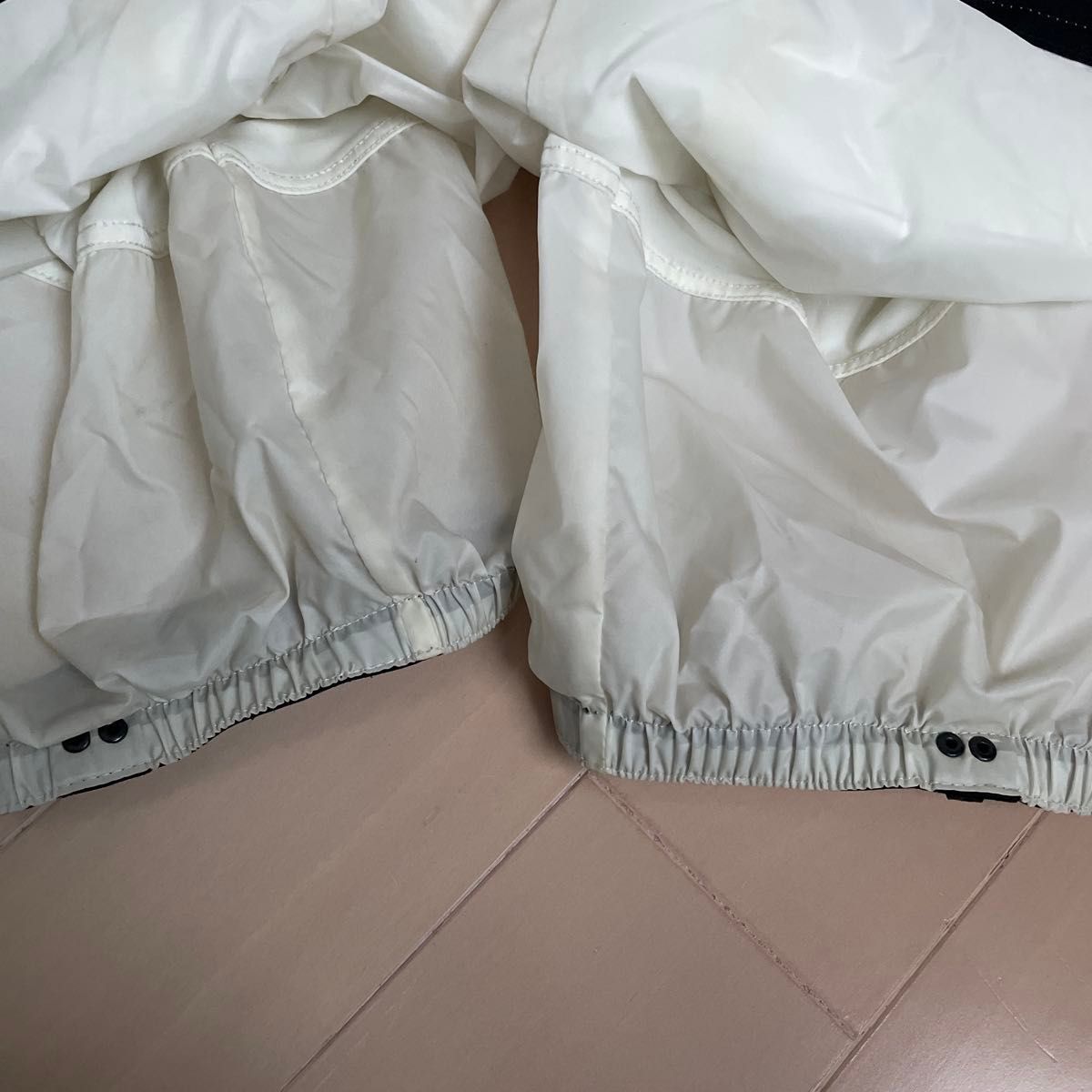 burton スノーウェエア レディース 上M 下S 白系チェックスノボー