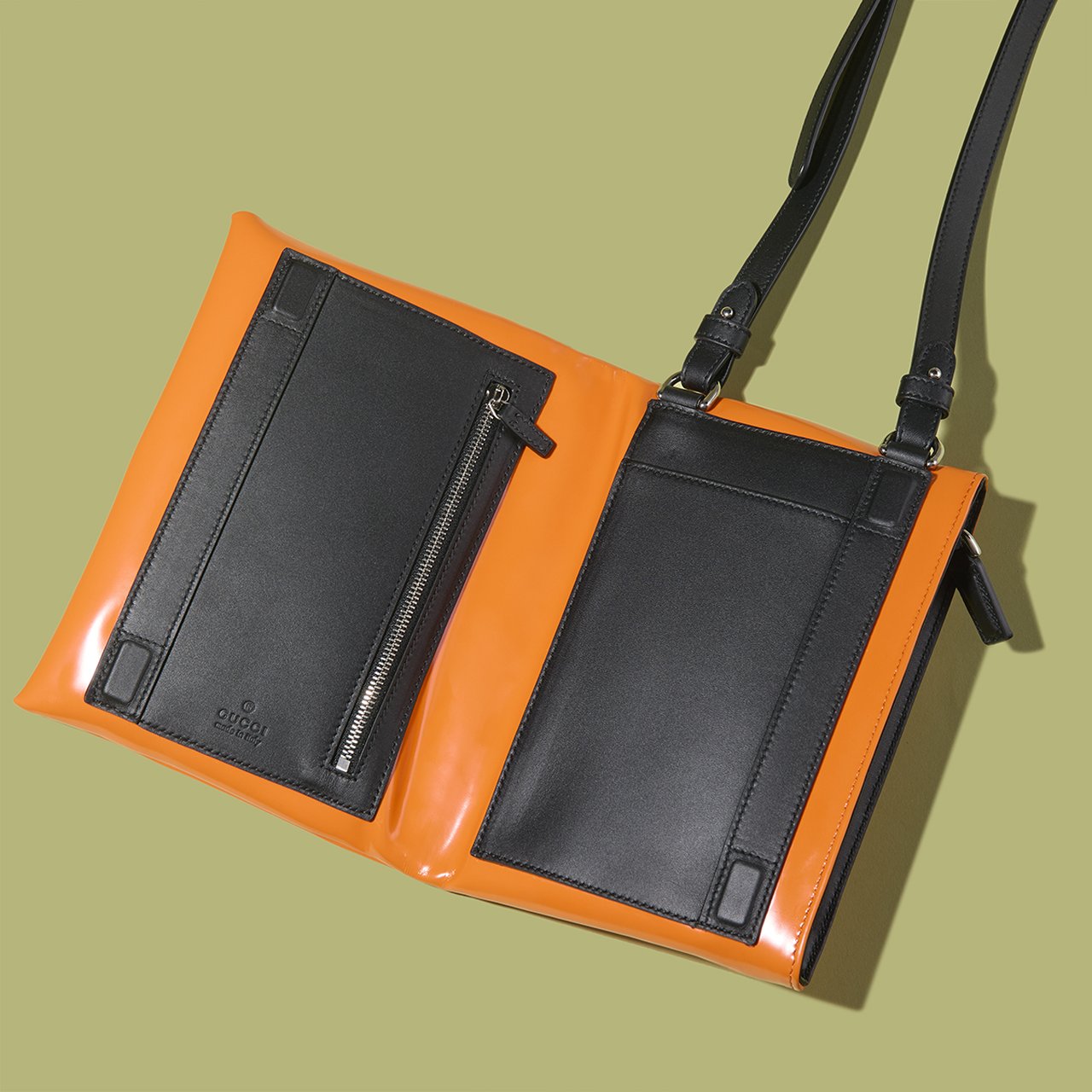 グッチ】初夏に大人が買うべき新作小物5選。GGパターンのバックパック