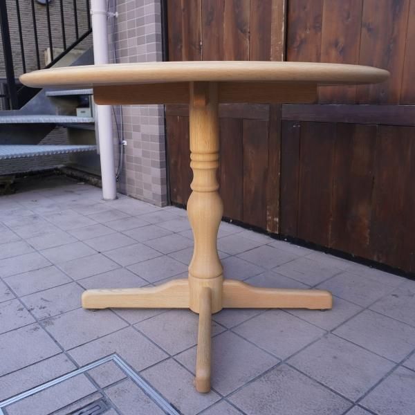 IDC OTSUKA(大塚家具)にて取り扱われているブランド秋田木工のT-5651