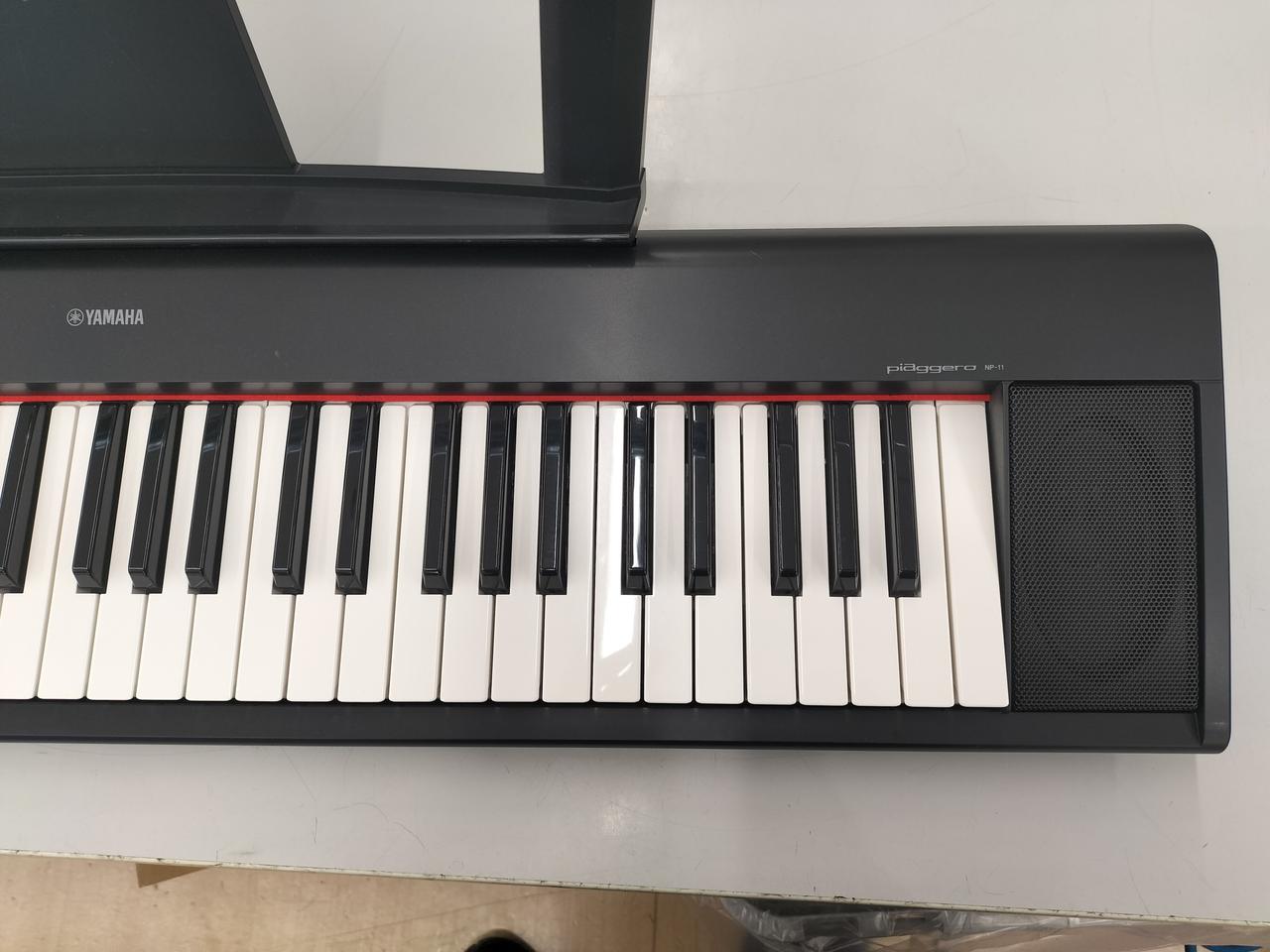 YAMAHA 電子キーボード piaggero NP-11 ヤマハ 61鍵盤 Amazon.co.jp