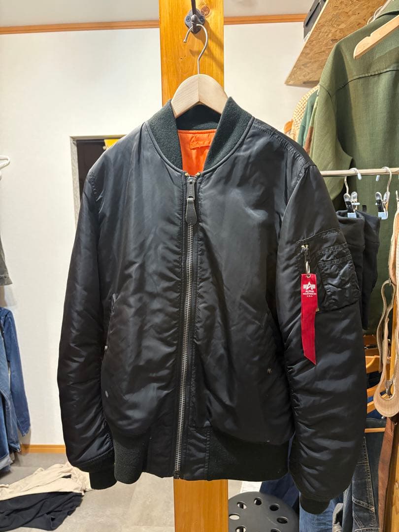 ALPHA MA-1 黒 Ｍサイズ リバーシブル Alpha Industries（アルファ・インダストリーズ） ma1 ma-1 「別注