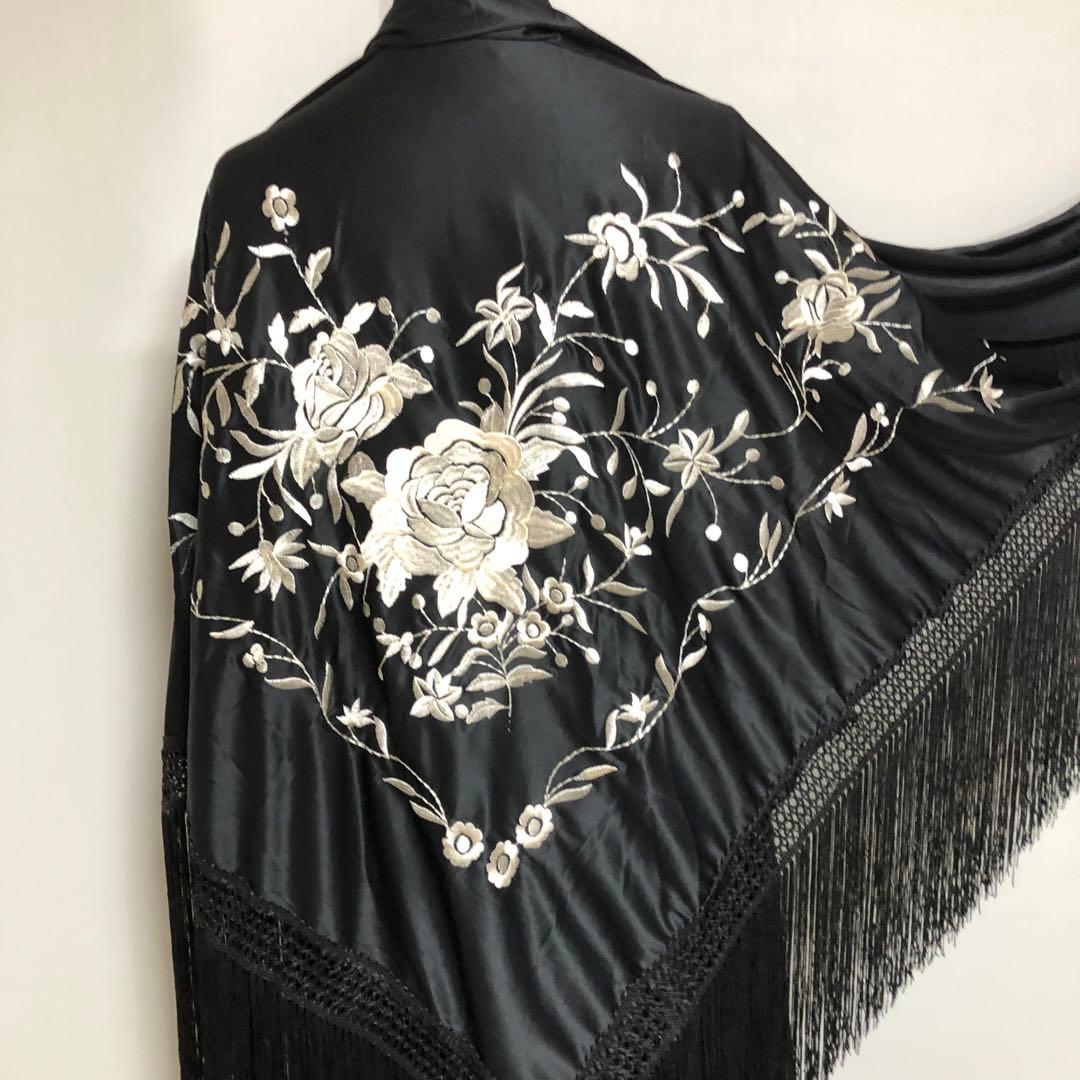 スペイン直輸入✳︎特大シージョ✳︎黒シャンパンゴールド刺繍69C01