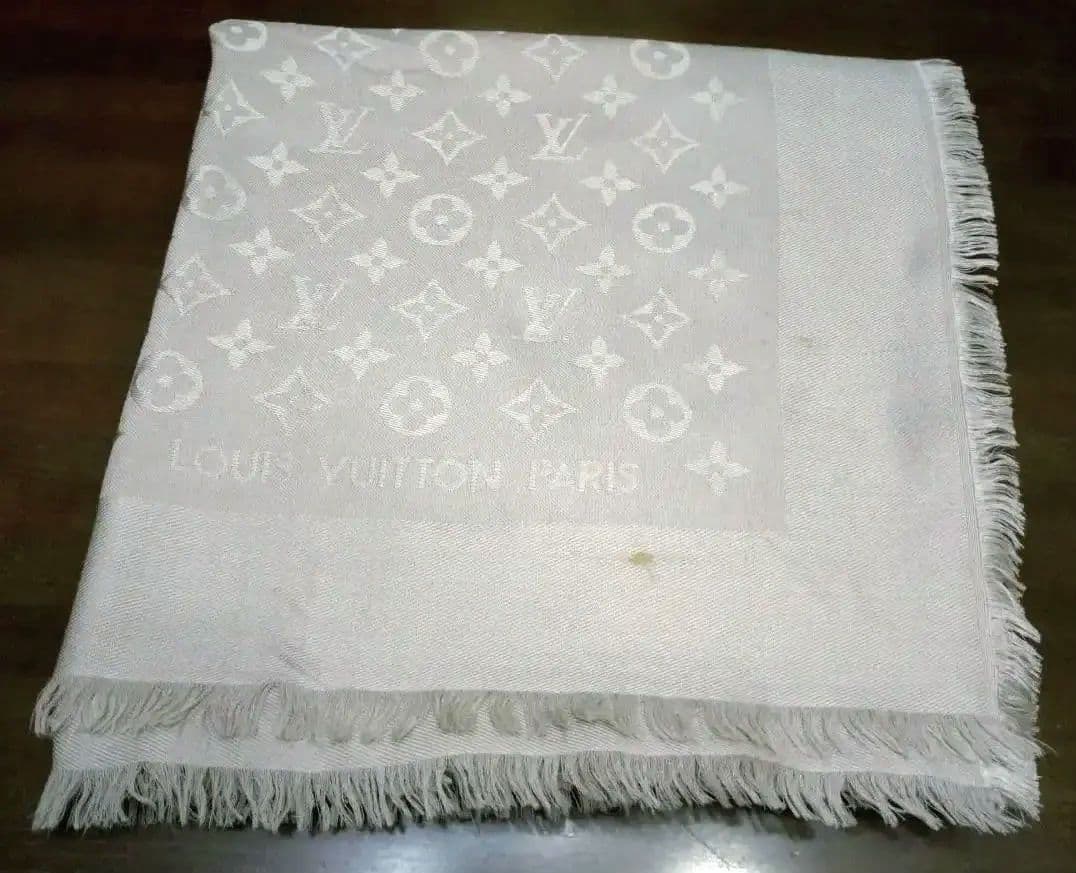 最終値下げ！！早い者勝ち！ルイヴィトン ショール ロゴ入り グレー 大判 楽天市場】ルイヴィトン【LOUIS VUITTON】 M72252 ショール モノグラム