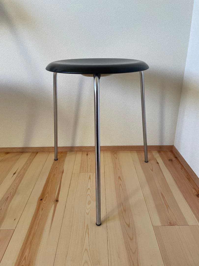 スツール DOT STOOL Model 3170 Fritz Hansen（フリッツ・ハンセン）ドットスツール初期型 3本脚 Arne