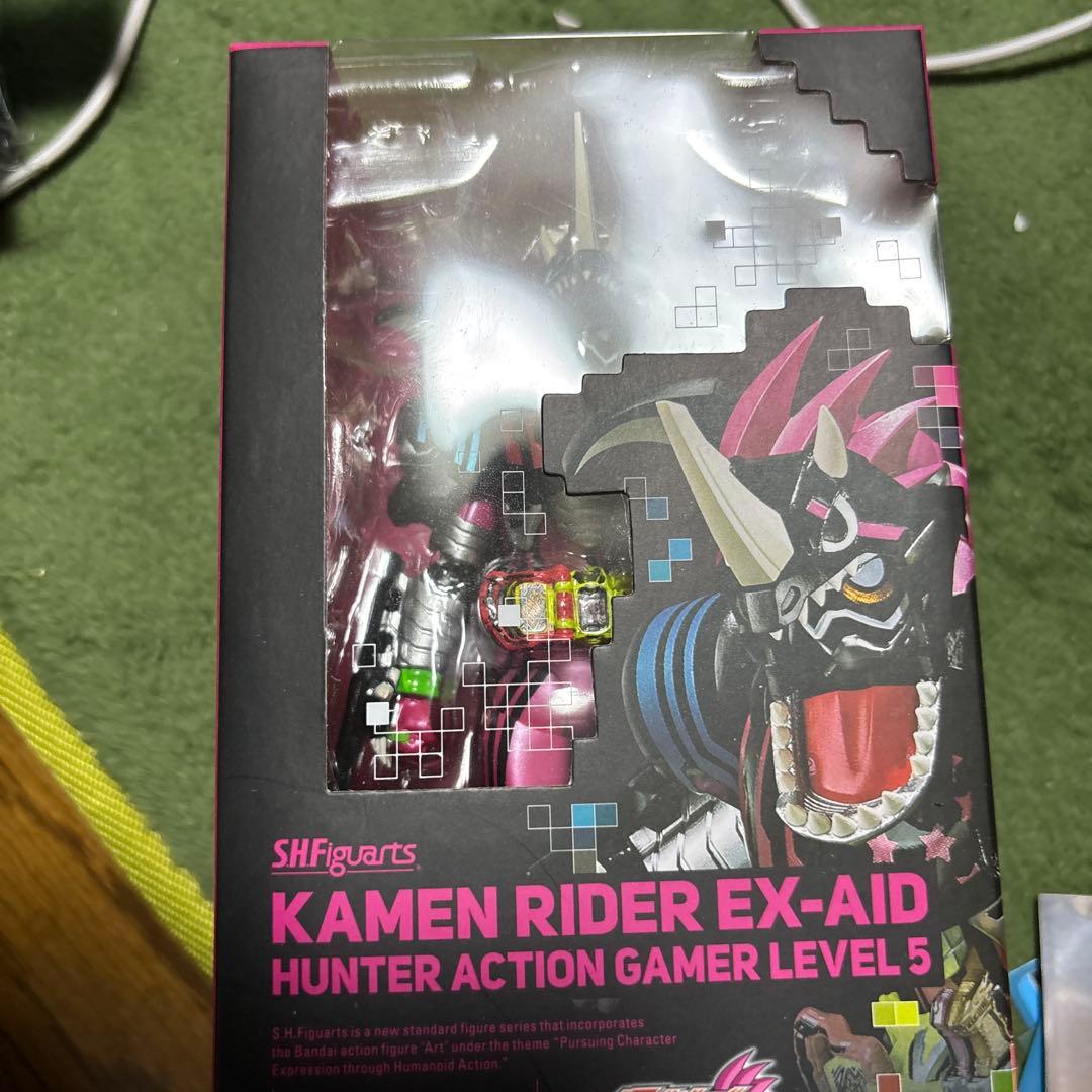 仮面ライダーエグゼイドハンターアクションゲーマー Amazon.co.jp: TAMASHII NATIONS S.H.フィギュアーツ 仮面ライダー