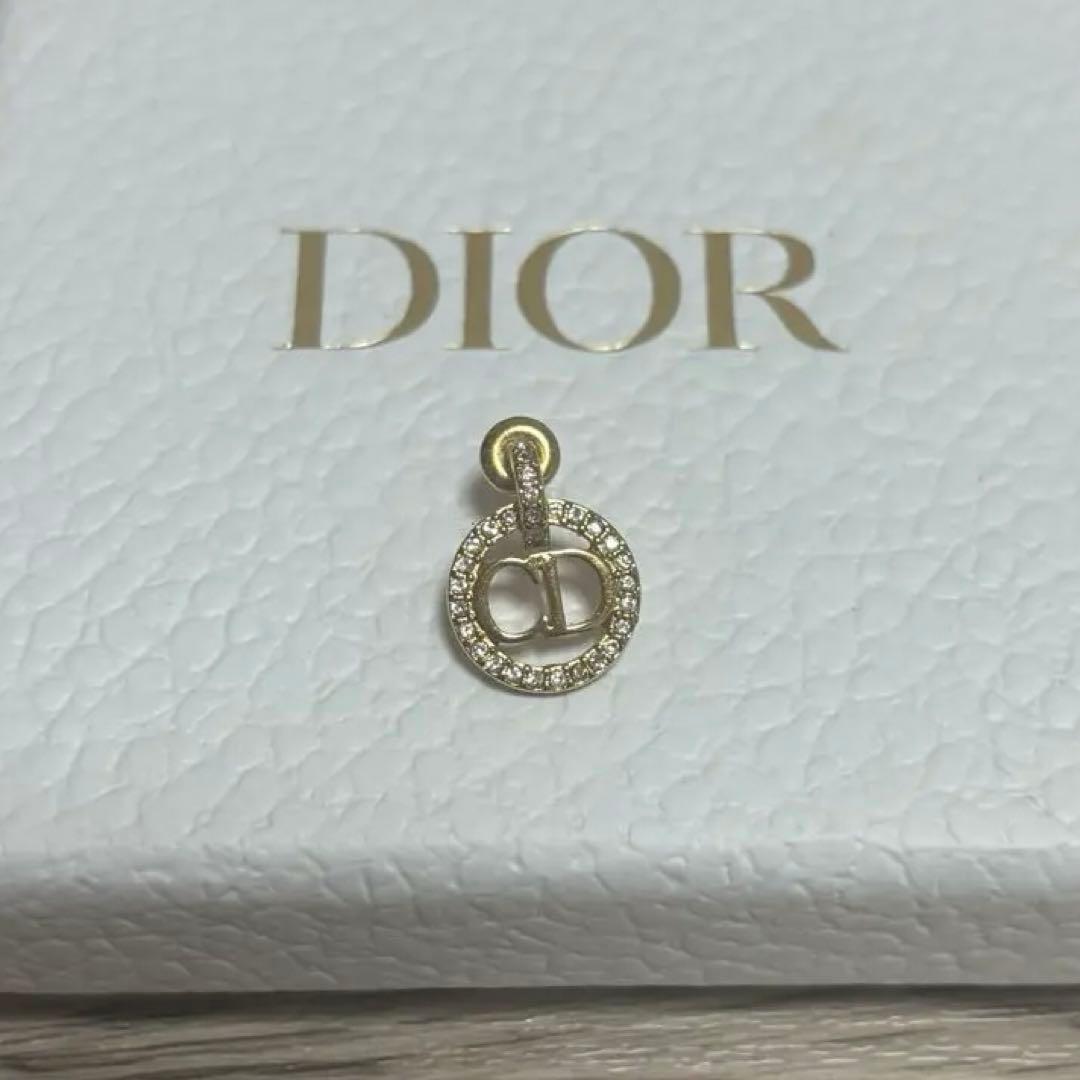 Dior クリスチャンディオール ピアス 片耳 楽天市場】ディオール Dior ピアス スタッド ピアス プチCD PETIT CD